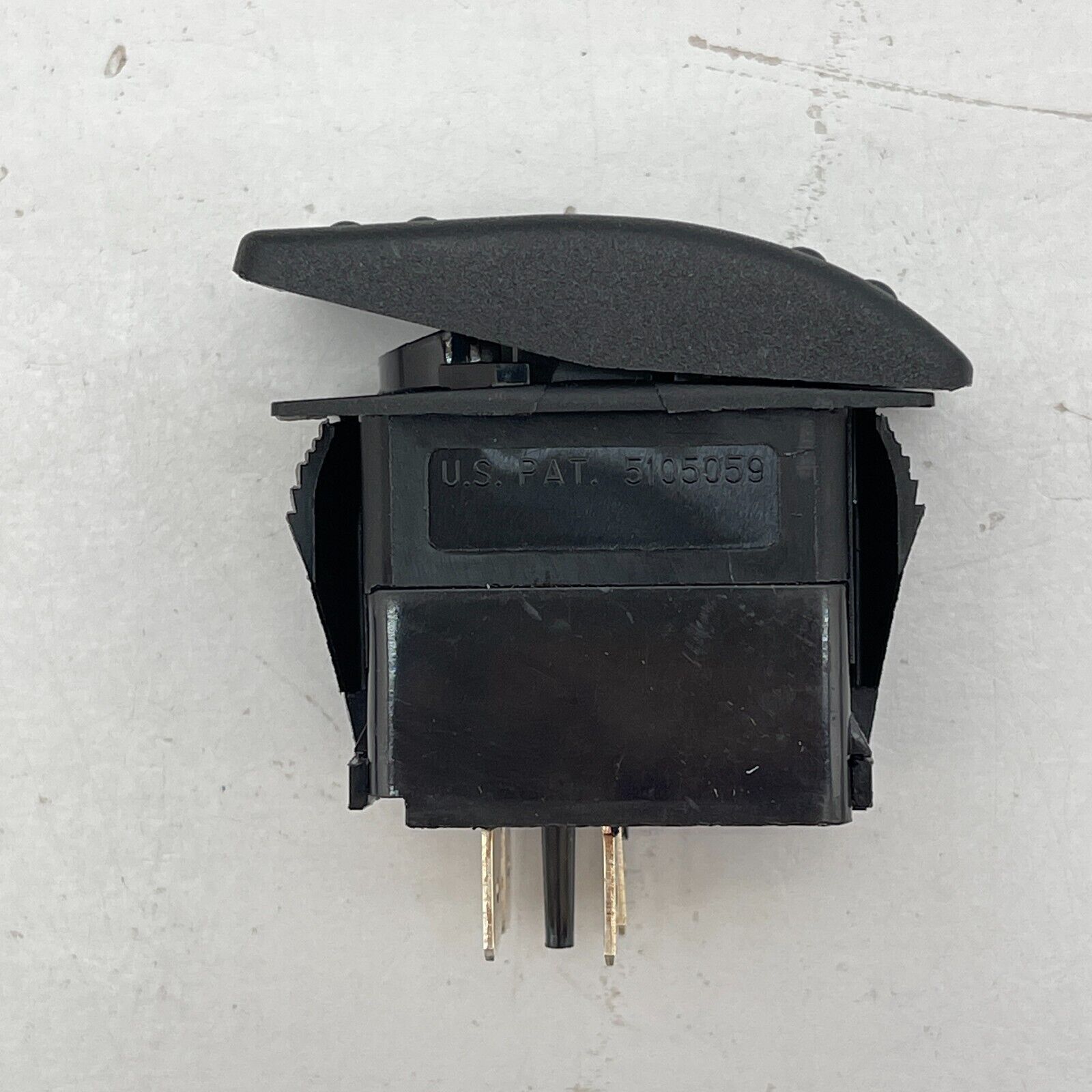 Carling Technologies VAD1 Momentary Rocker Switch 20A 12V Panel Mount V Series