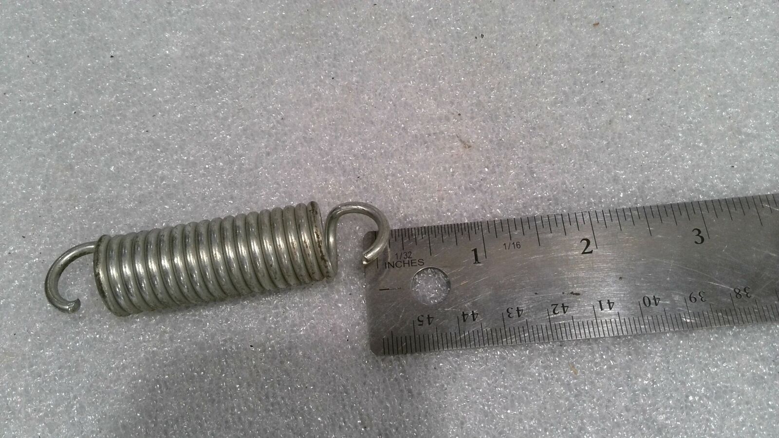 STEEL EXTENSION SPRINGS W/HOOKS 2.69″/ 3.07″ OAL, .719″ OD, .106″ WD (LOT OF 12)
