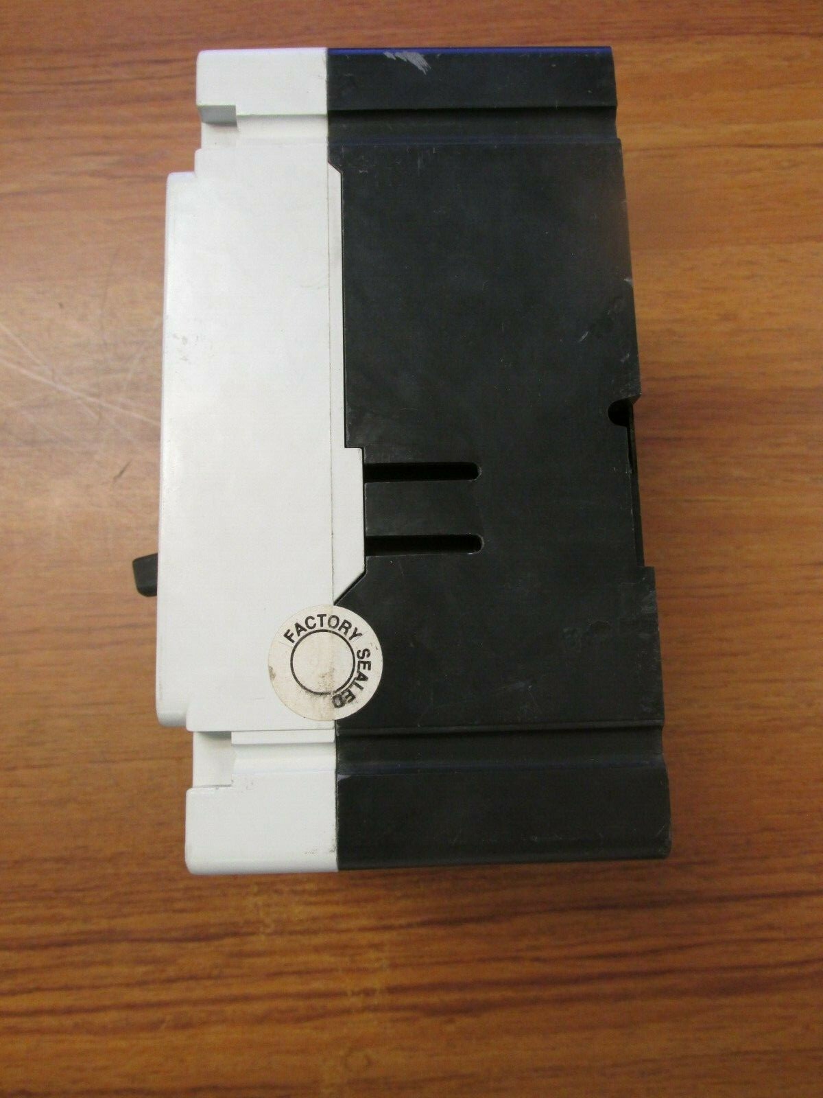 CUTLER-HAMMER MOTOR CIRCUIT PROTECTOR 3P, 7A, CAT# HMCP007C0C .. VA-135E