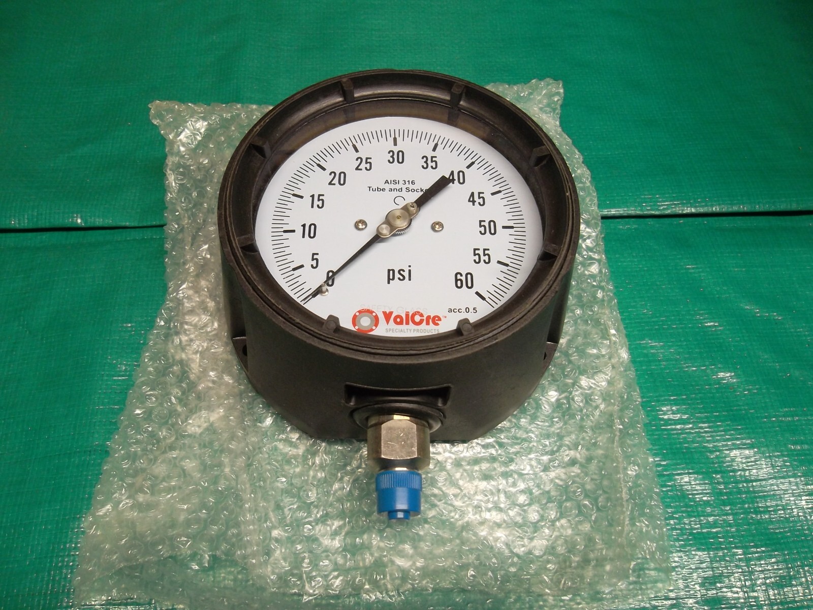 Process Pressure Gauge 4-1/2″ Face 60 PSI 1/4″ NPT Phenolic w/Stainless Lower