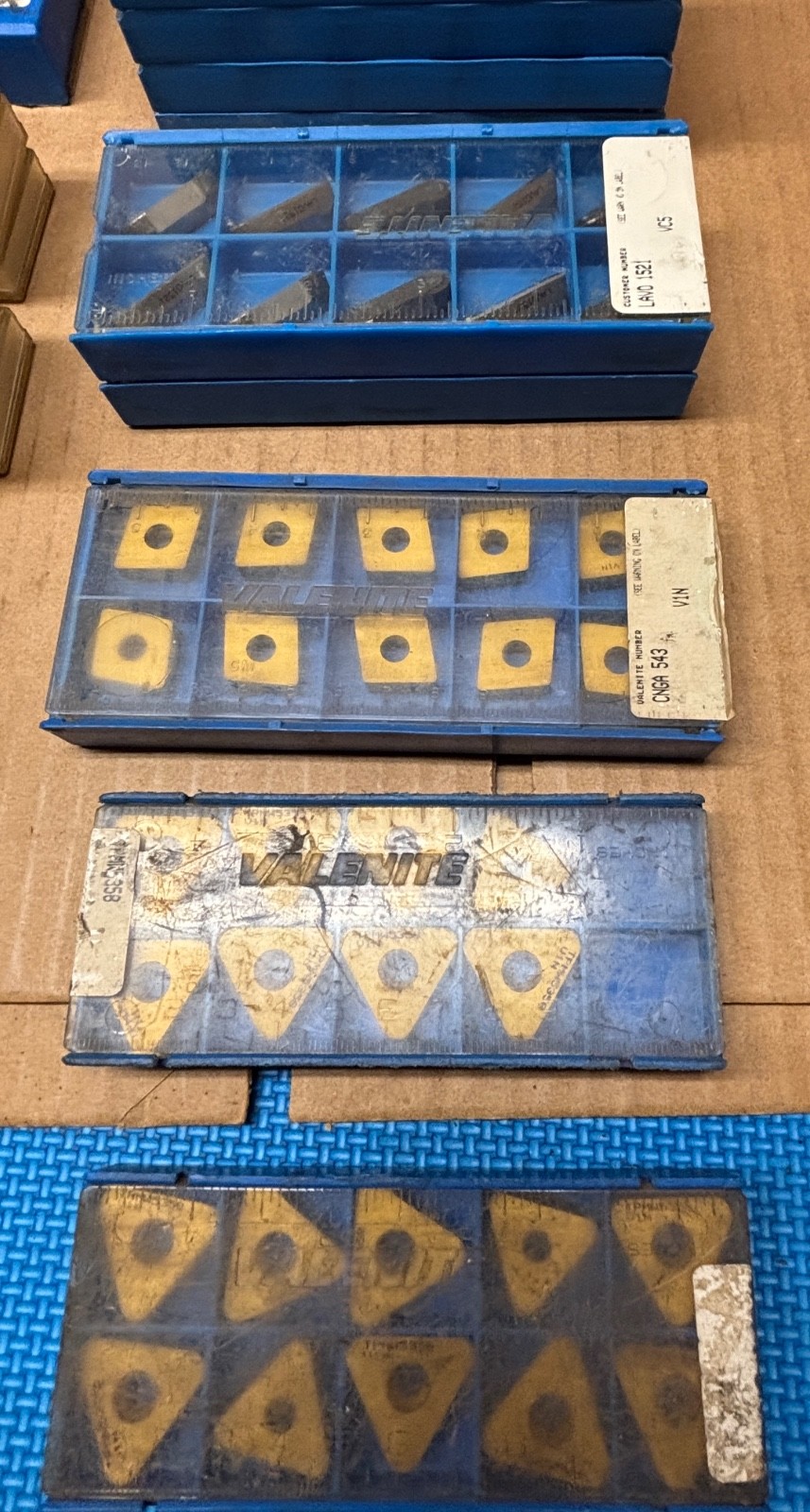 VALENITE Carbide Inserts – VARIETY – 875+ inserts – 122 packs – 27 lbs. – NEW