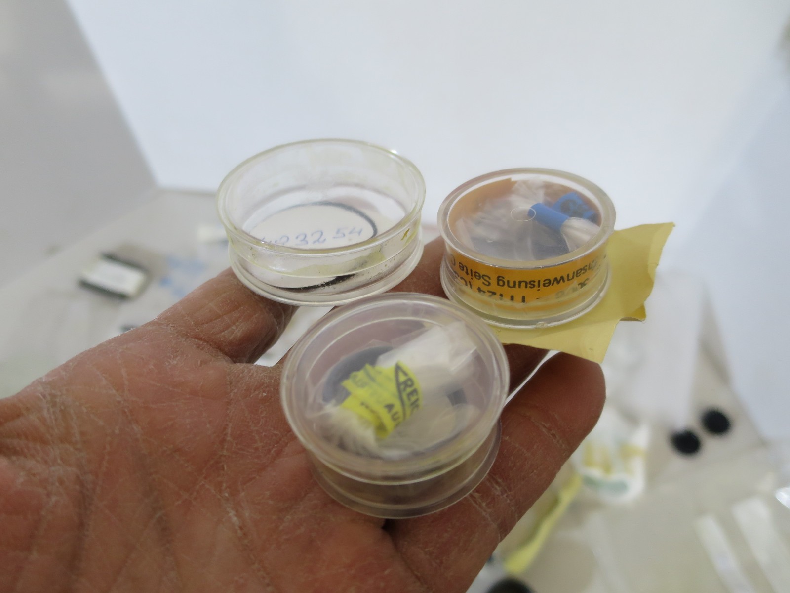 Olympus Microscope HOYA Lenses, and assorted parts. HOLLAND, AUSTRIA, UK PARTS
