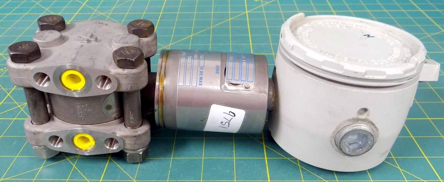 Gould Pressure Transmitter PDT30148 w/Explosion Proof Outlet Body and Cover