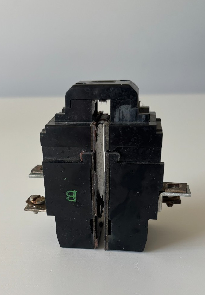 circuit breaker I.T.E push Matic 2 pole 40amps