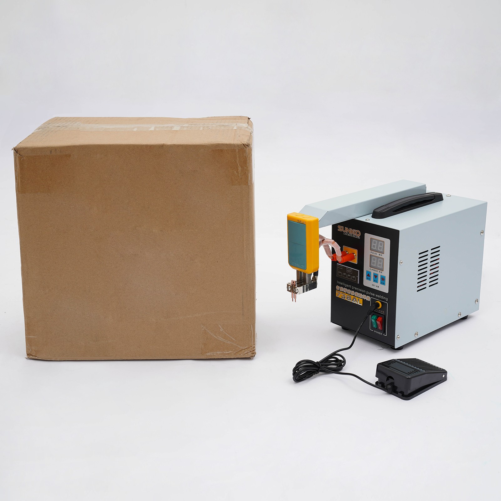 Battery Welding Machine Electric Handheld Pulse Spot Welder 50-900A 3.6KW 110V
