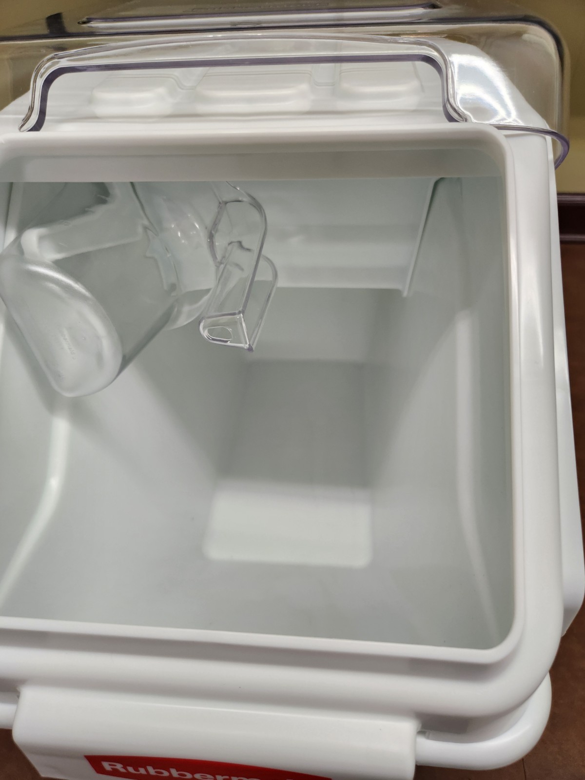 Rubbermaid Commercial Fg9g5700wht Proserve 100 Cup Ingredient Bin Bulk Storage