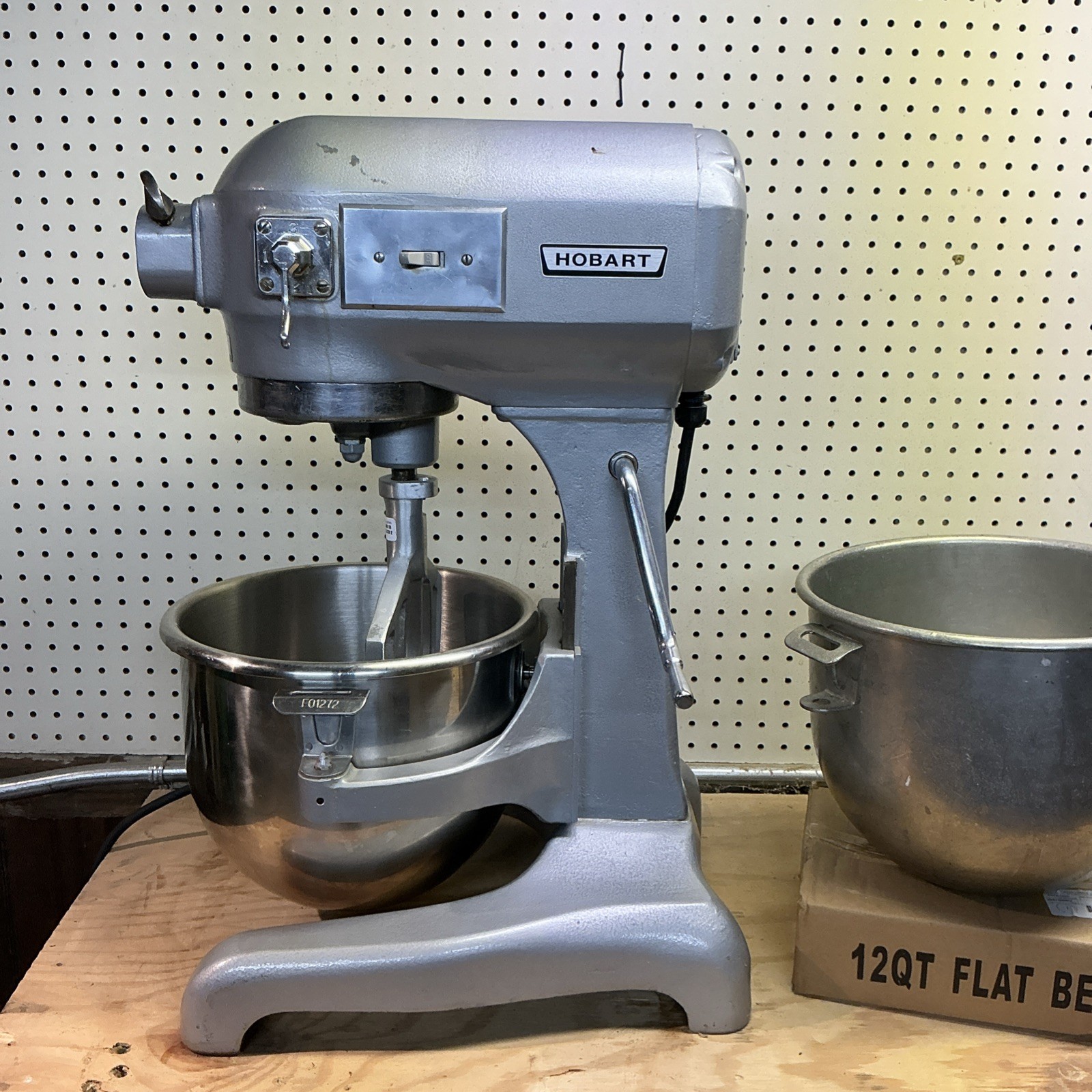 HOBART 12 Quart Mixer A120 W/ Bowl, Paddle, Whisk – 1PH – Watch Video!