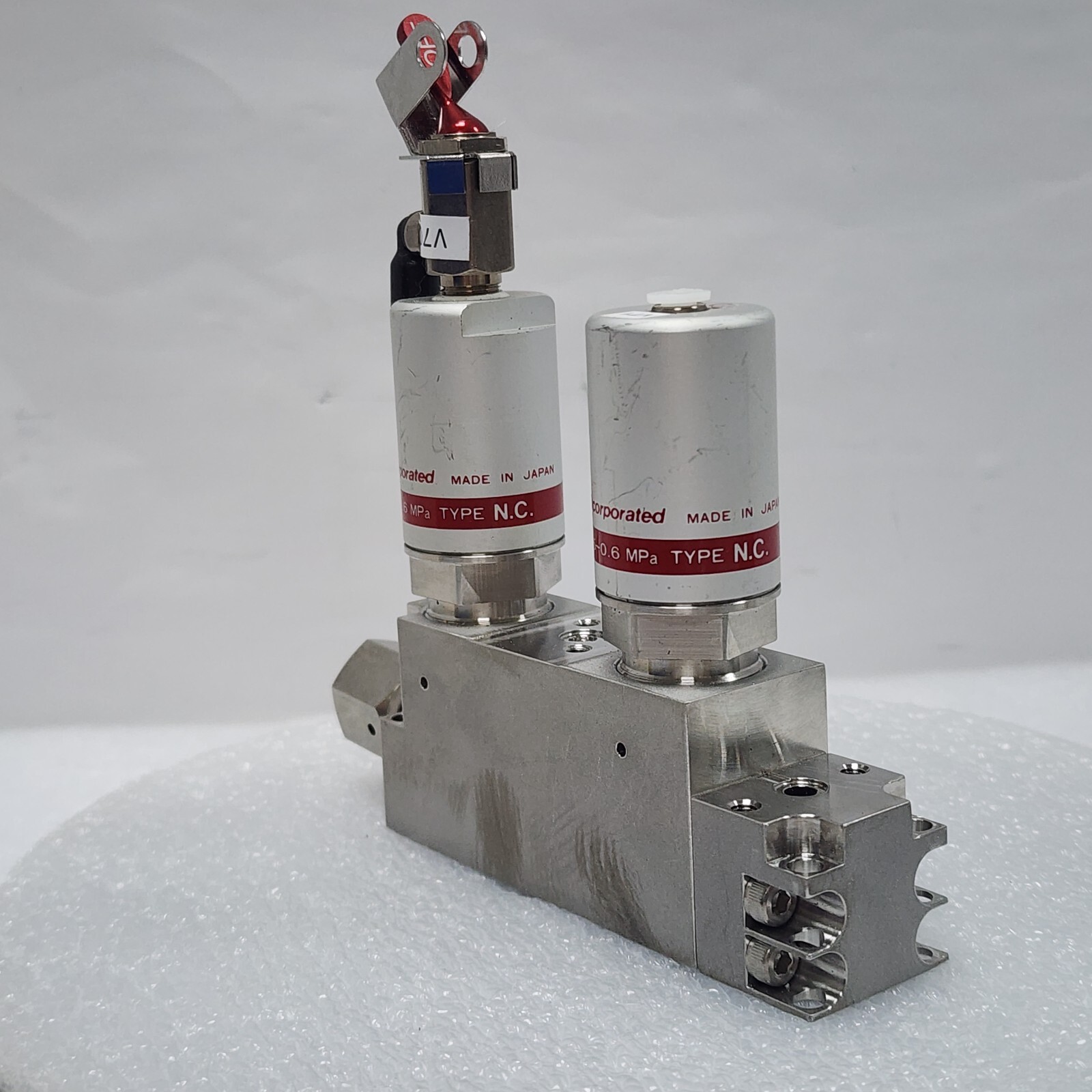 Fujikin 0.P. 0.5-0.6 MPa, C No. 477945, Type N.C Assy. Valve,Used,Japan_96974