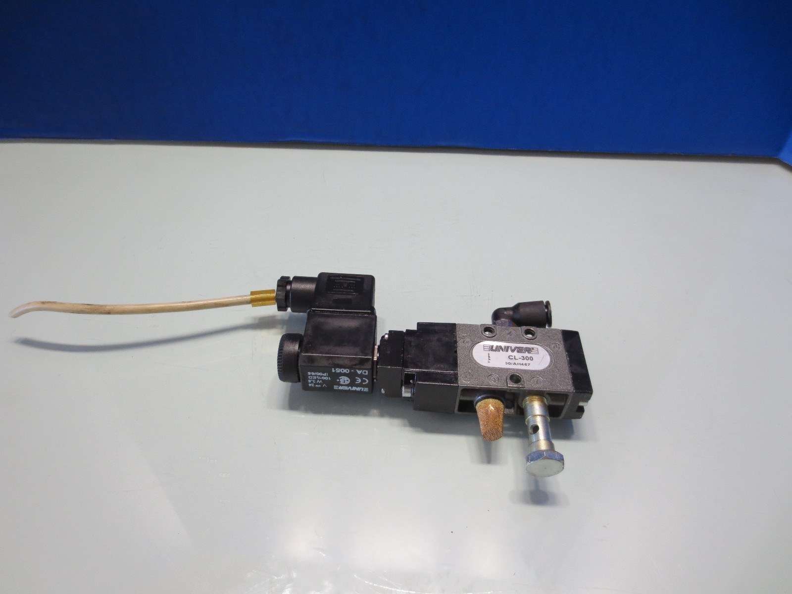 UNIVER VALVE UNIT CL-300 AH467 DA-0051