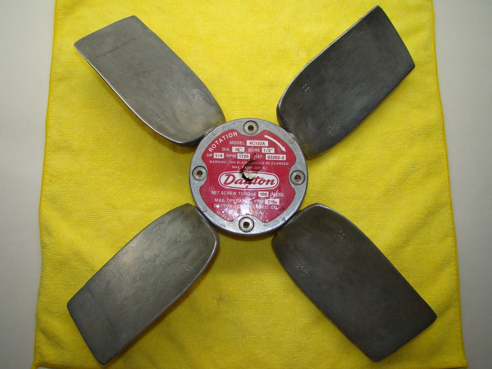 Dayton 16″ Adjustable Propeller Type Fan Blade 1725 RPM 1/2″ Bore HP 1/4 4C132A