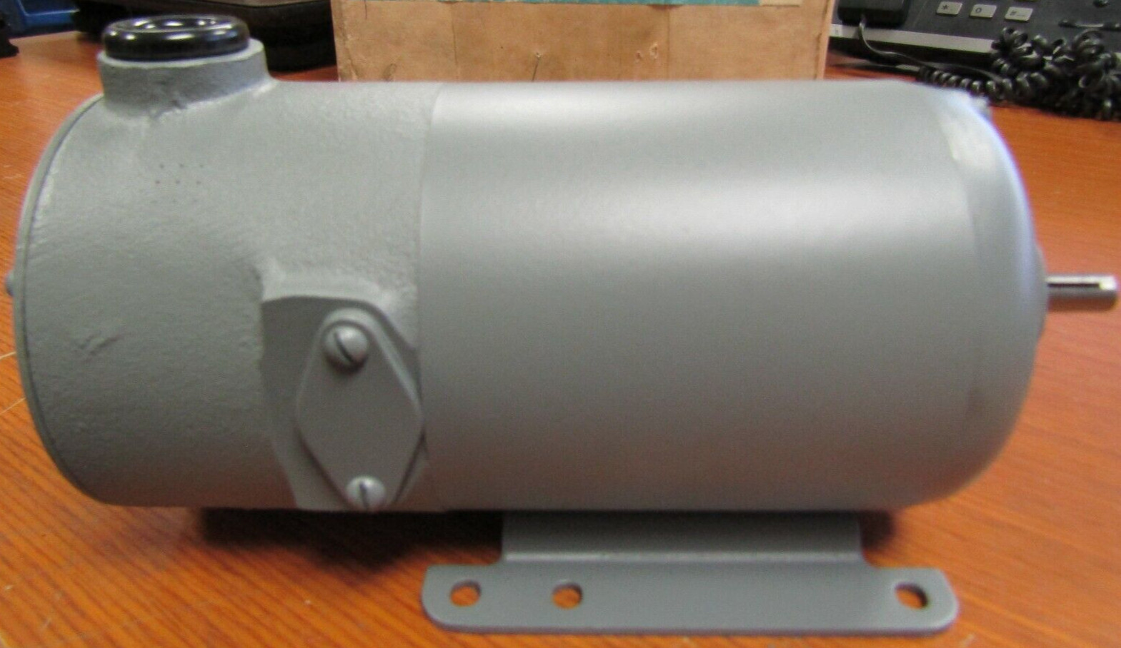 👀 NEW GE / RELIANCE 50.4 VDC TACHOMETER GENERATOR 1000 RPM 5PY59JY44