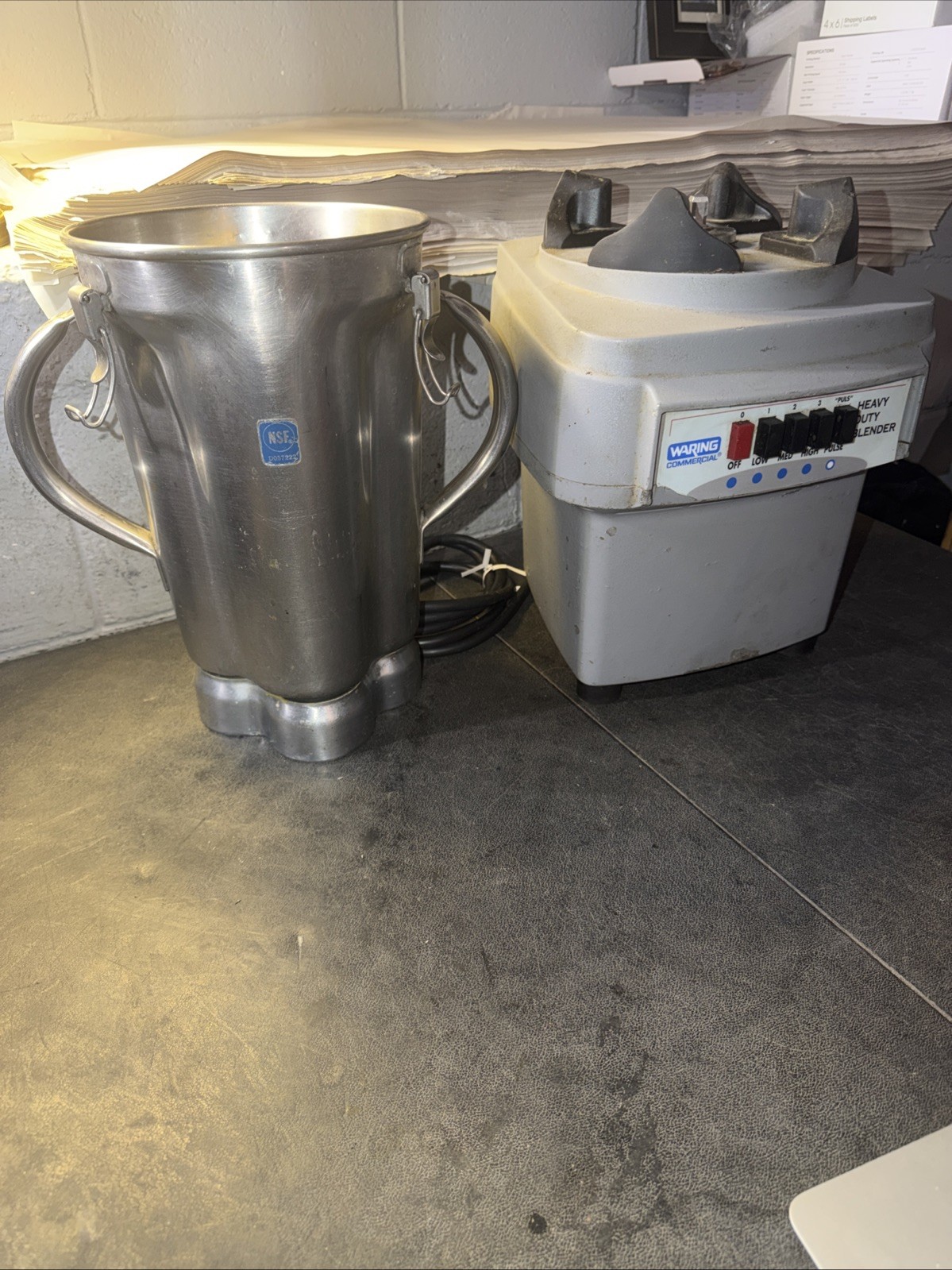 Waring Commercial Heavy Duty Blender 3-Speed (please read details) WORKS!!