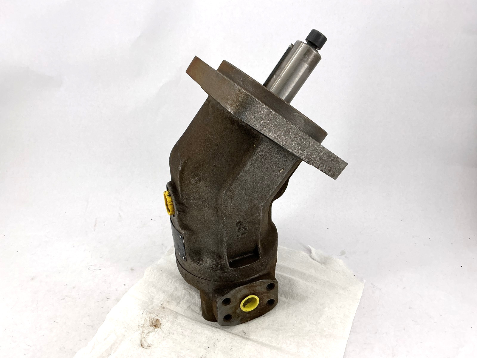 New Rexroth AA2FM 45/61 W-PBD 52 Hydromatik Bent Axis Piston Pump – No Box