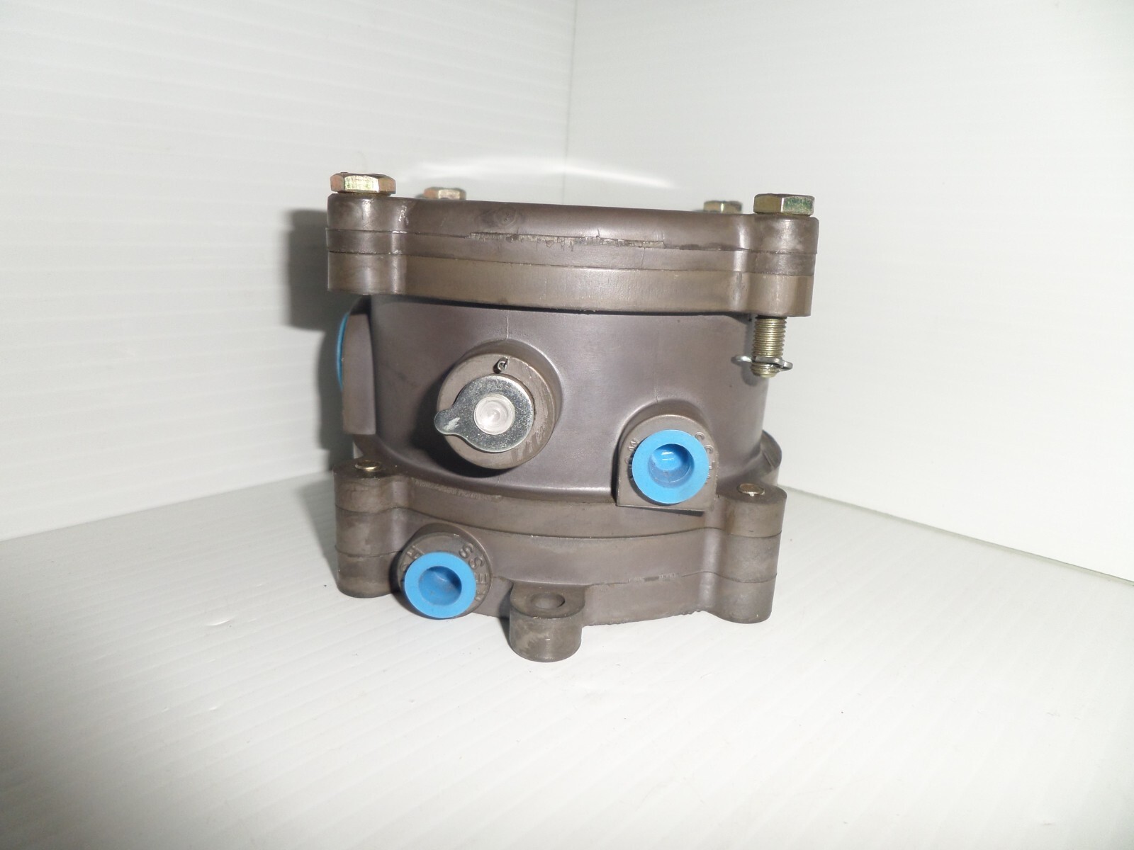 ⭐NEW IN BOX⭐ DWYER 1950-10-2F EXPLOSION PROOF PRESSURE SWITCH Shipped from USA⭐