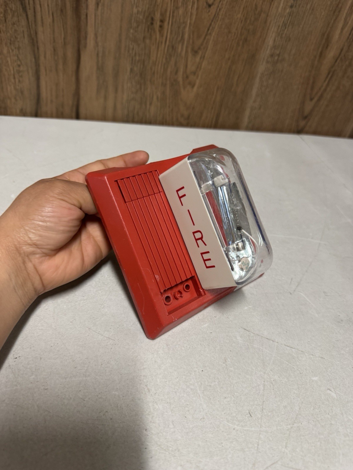 Wheelock MT-24-SLM Fire Alarm Horn Strobe 20-31VDC 15cd Red Wall Mount