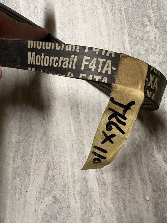 Motorcraft JK6 x 116 Serpentine Belt F4TA-8620 Ford Truck 6-Rib 116in NOS