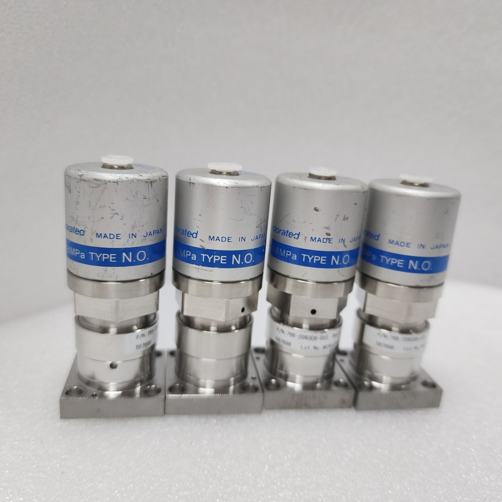 Lot of 4 Fujikin O.P.0.5~0.6 Mpa, Lam 766-208308-002 Rev A Valve,Used,Jp_96932
