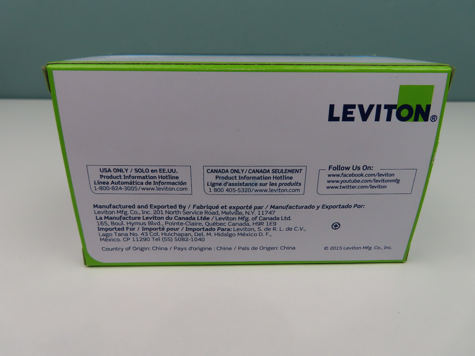 Leviton 688-W, 125 V, 15A, NEMA 5-15R, White, Clock Hanger Receptacle, 1 pc, New