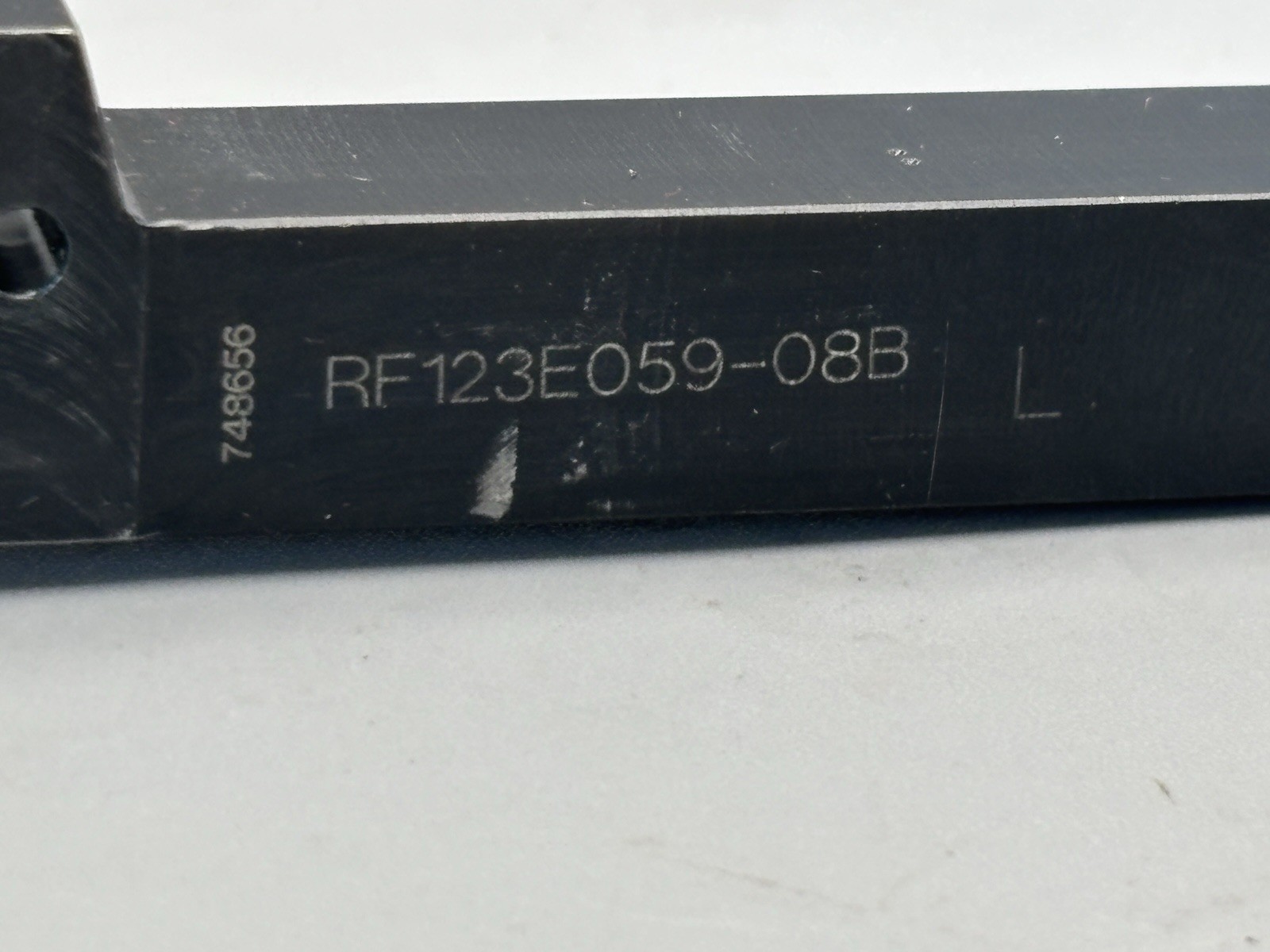 Sandvik RF123E059-08B 1/2″ Shank Indexable Grooving Parting Turning Tool Holder
