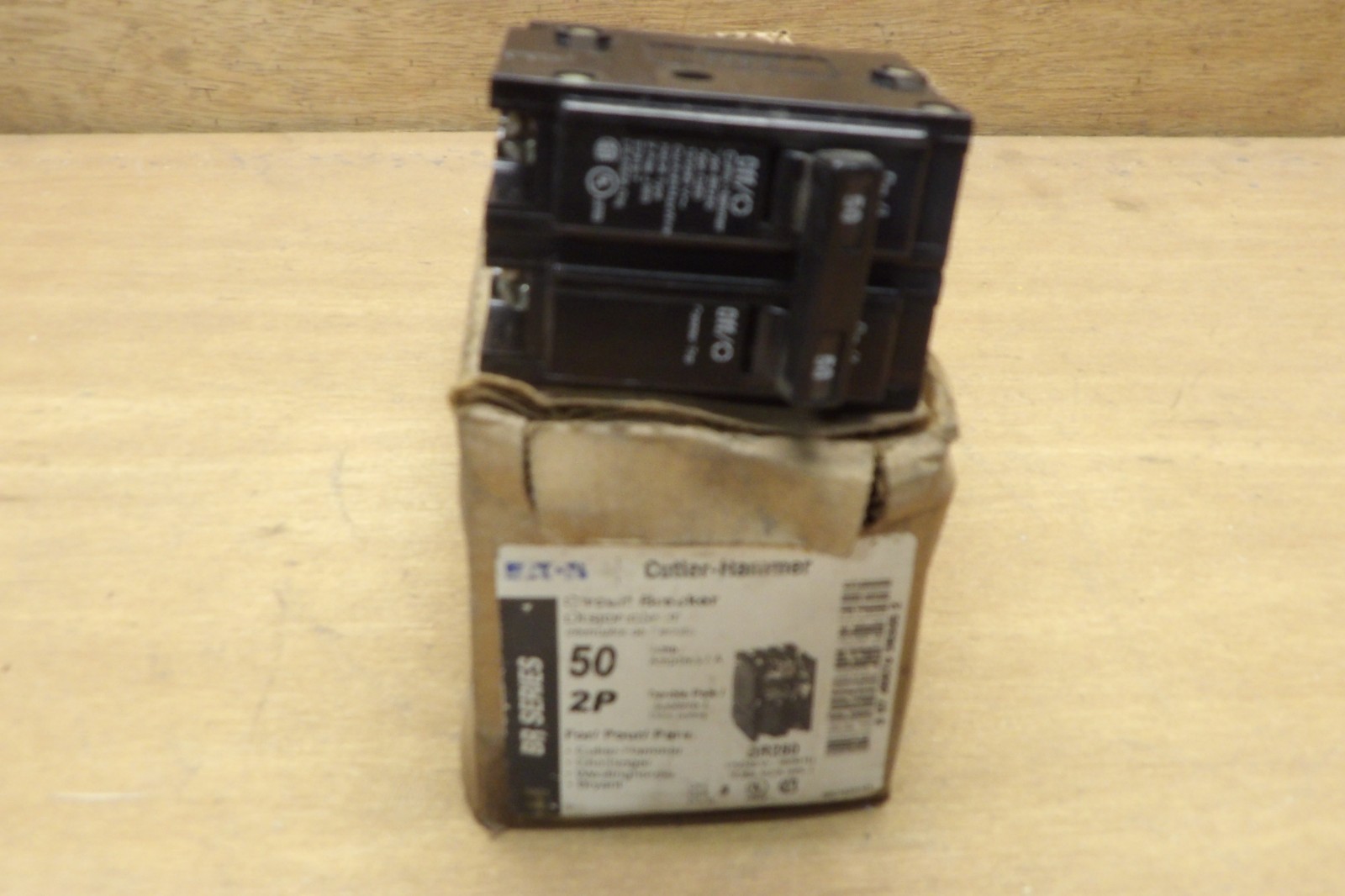 Cutler-Hammer BR250 50 Amp 120/240 VAC 2-Pole Eaton Plug In Circuit Breaker New