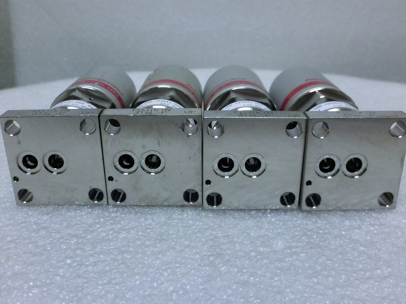 4pcs Fujikin 565601 Lam 766-197842-003 Rev B O.P. 0.5~0.6mPa N.C. Diaphragm~9934