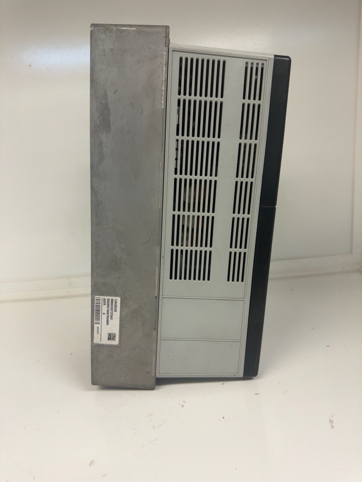 Allen-Bradley PowerFlex 70 20AD027A0AYNANNN 20HP 480V VFD Used