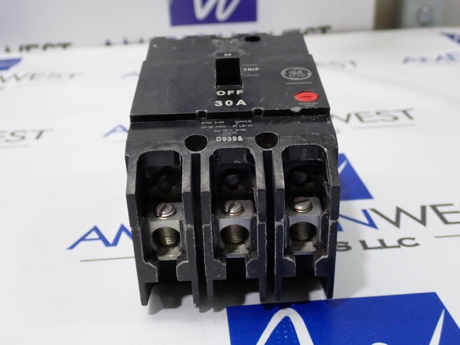 GE TEY330 30 Amp 3 Pole 480/277V TEY Circuit Breaker New Take Out