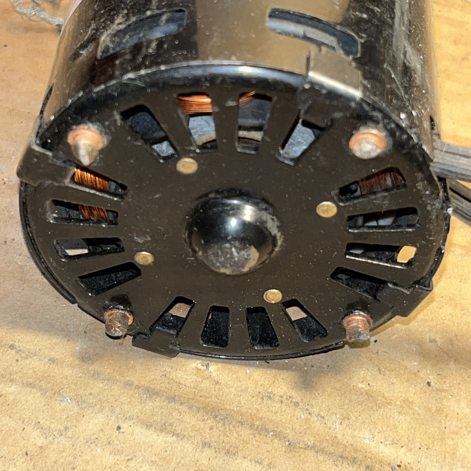 FASCO D1126 Refrigeration Fan Motor 71635755 1/15HP 1550/1300RPM 208/230V 1.1A