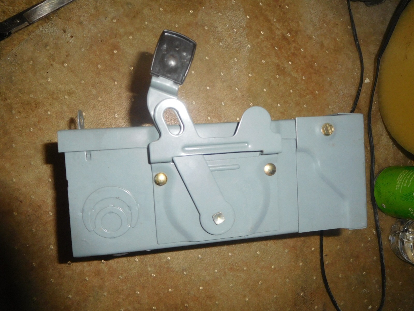 SQUARE D 30 AMP Safety Disconnect – SWITCH D221NRB WEATHER PROOF ENCLOSURE