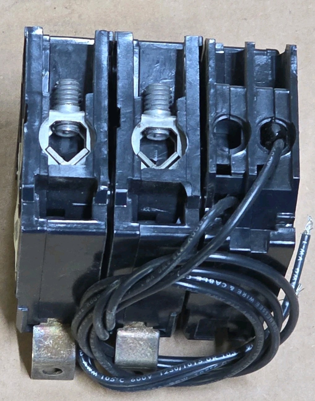 Eaton BAB2100S 100 Amp Shunt Trip Breaker Bolt-On 100 Amp 2 Pole 120/240v