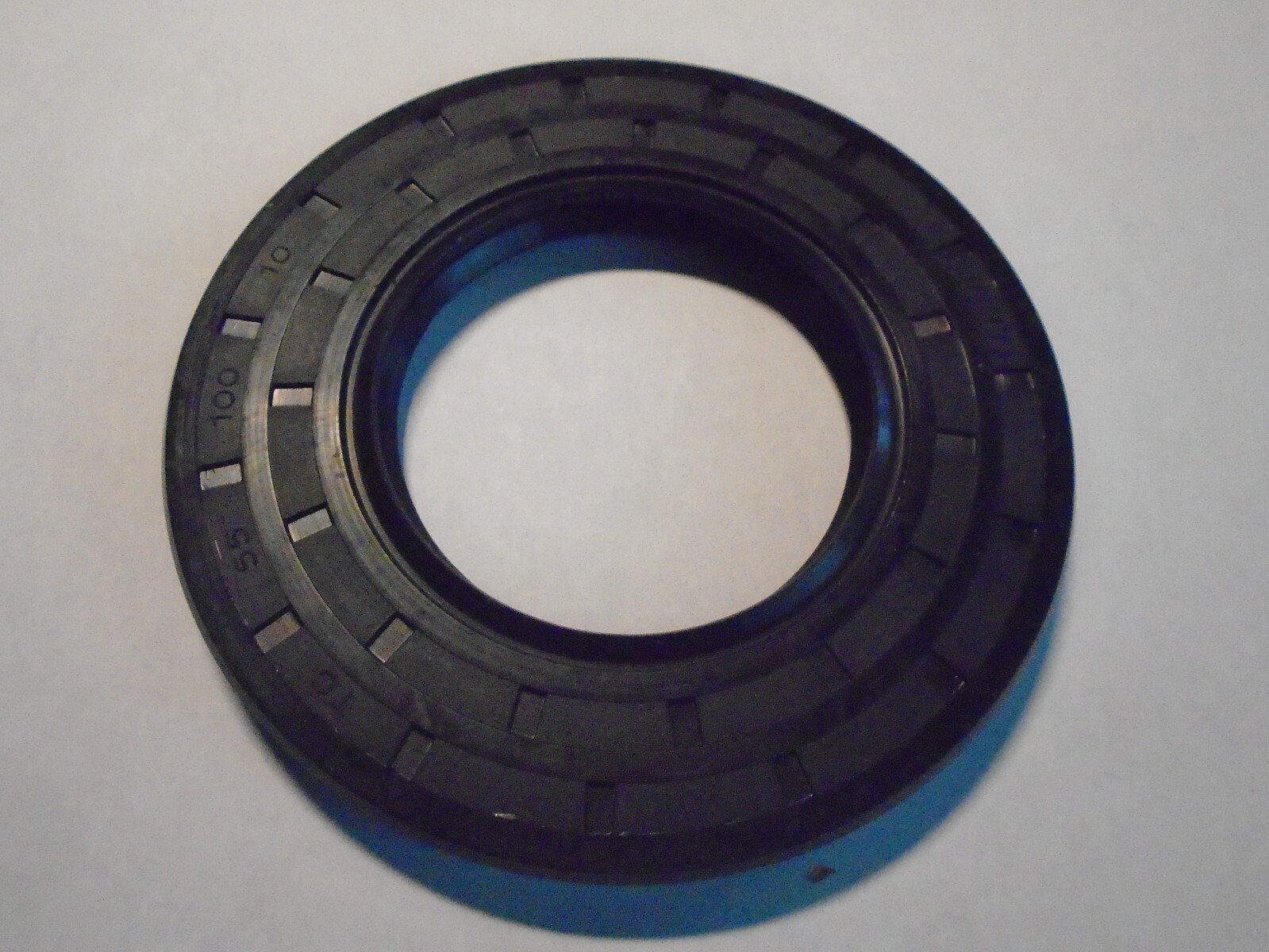TC 55X100X10 DOUBLE LIPS METRIC OIL / DUST SEAL 50mm X 100mm X 10mm WITH SPRING