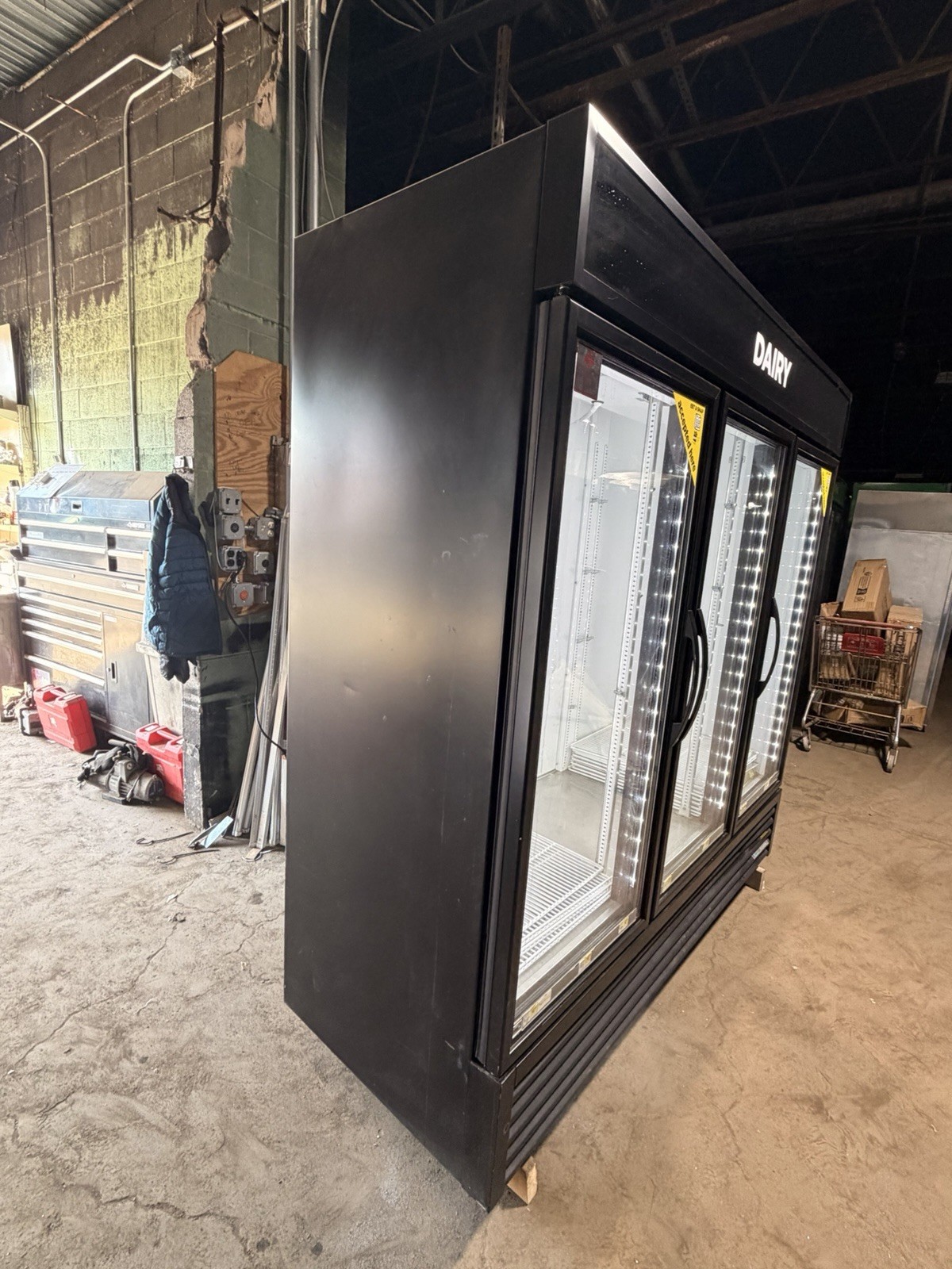 GDM-72-HC~TSL01 Refrigerated Merchandiser 3-Door White 2021 Model
