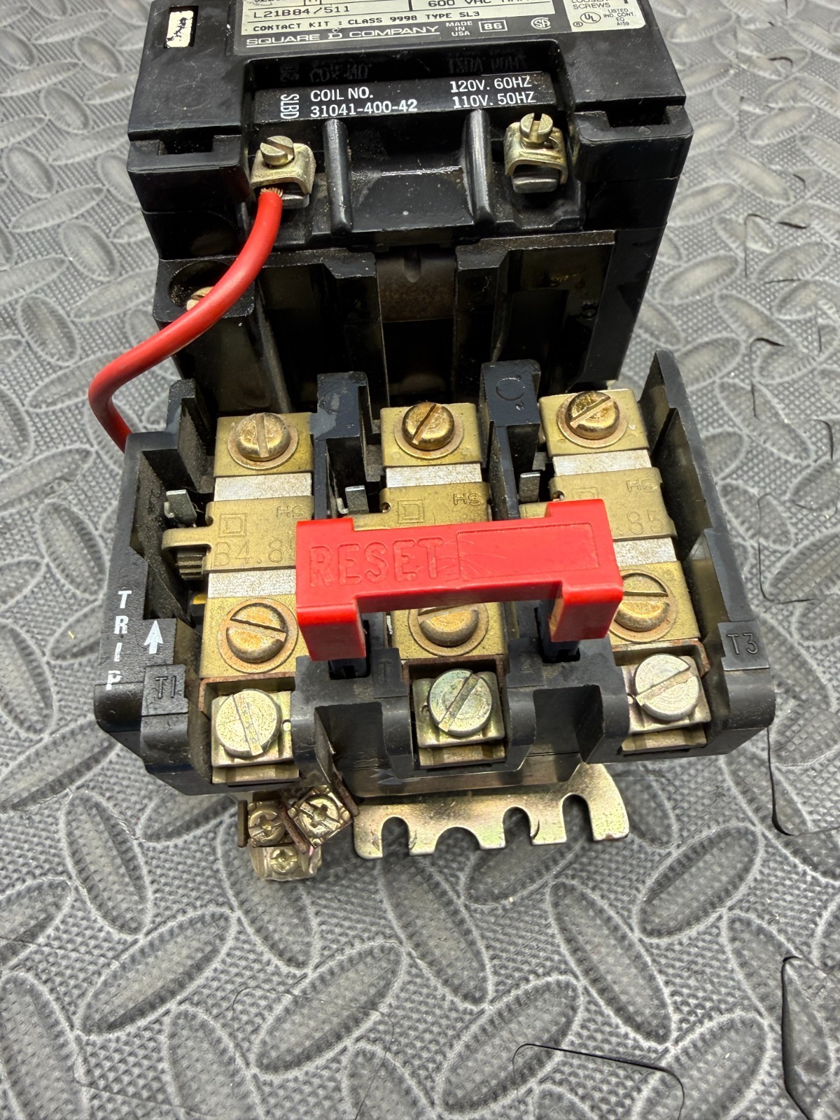 Square D 8536SC03S NEMA Size-1 600VAC Magnetic Motor Starter