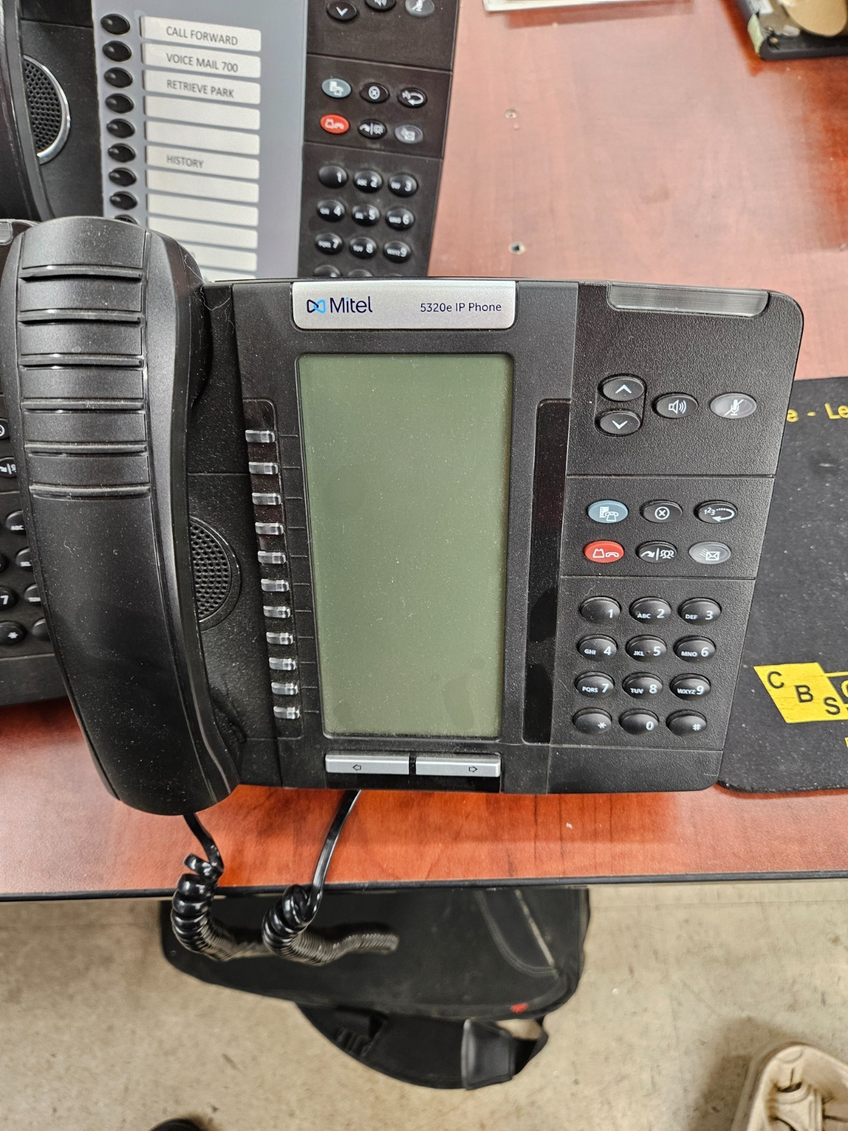 Lot of 5 IP PHONES Mitel 3 X 5320e – 2 X 5312 – USED From Working system