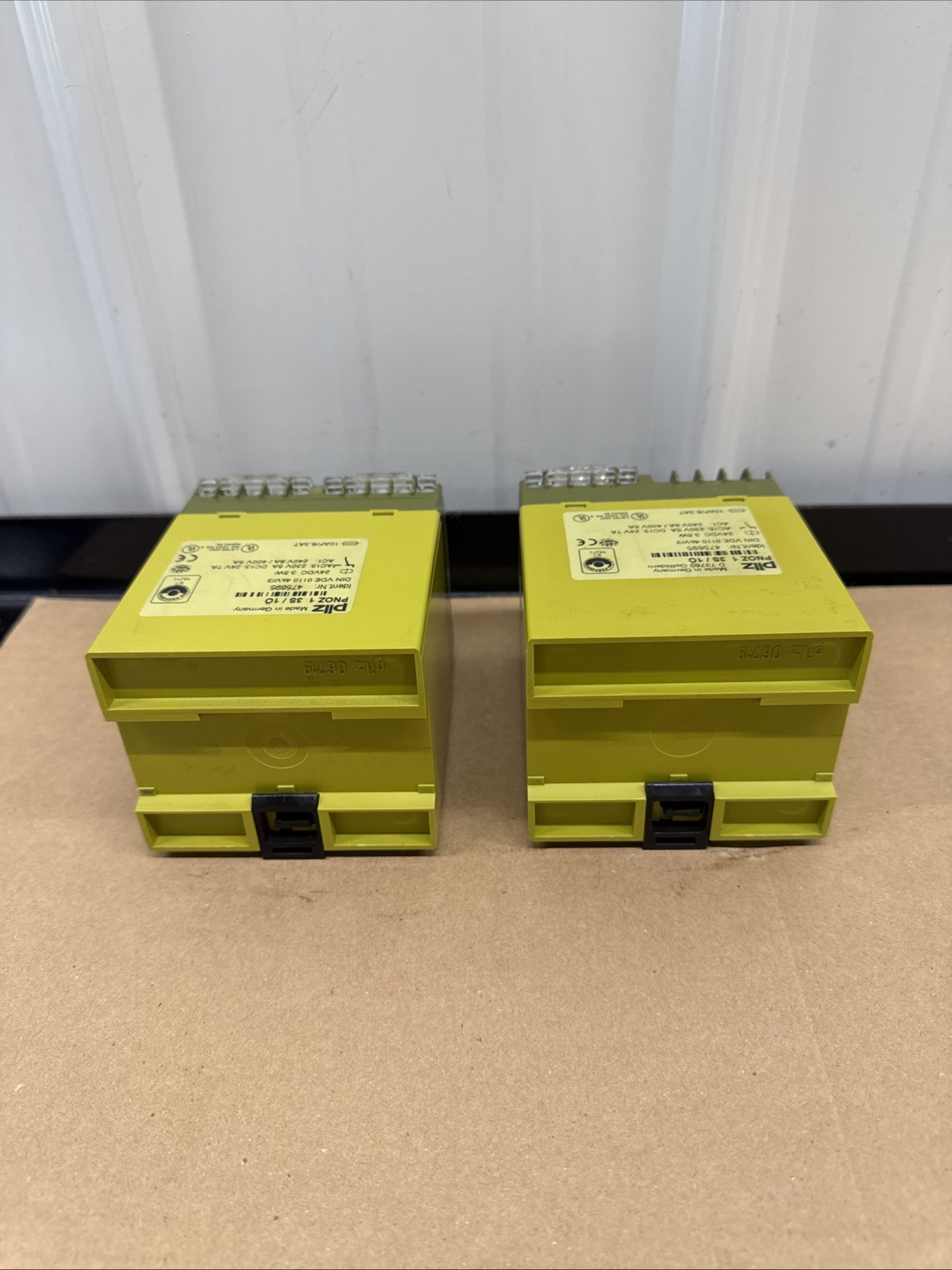 Lot Of 2- PNOZ 1 3S/10 Pilz 475695 Safety Relay 24 VDC 3.5 W