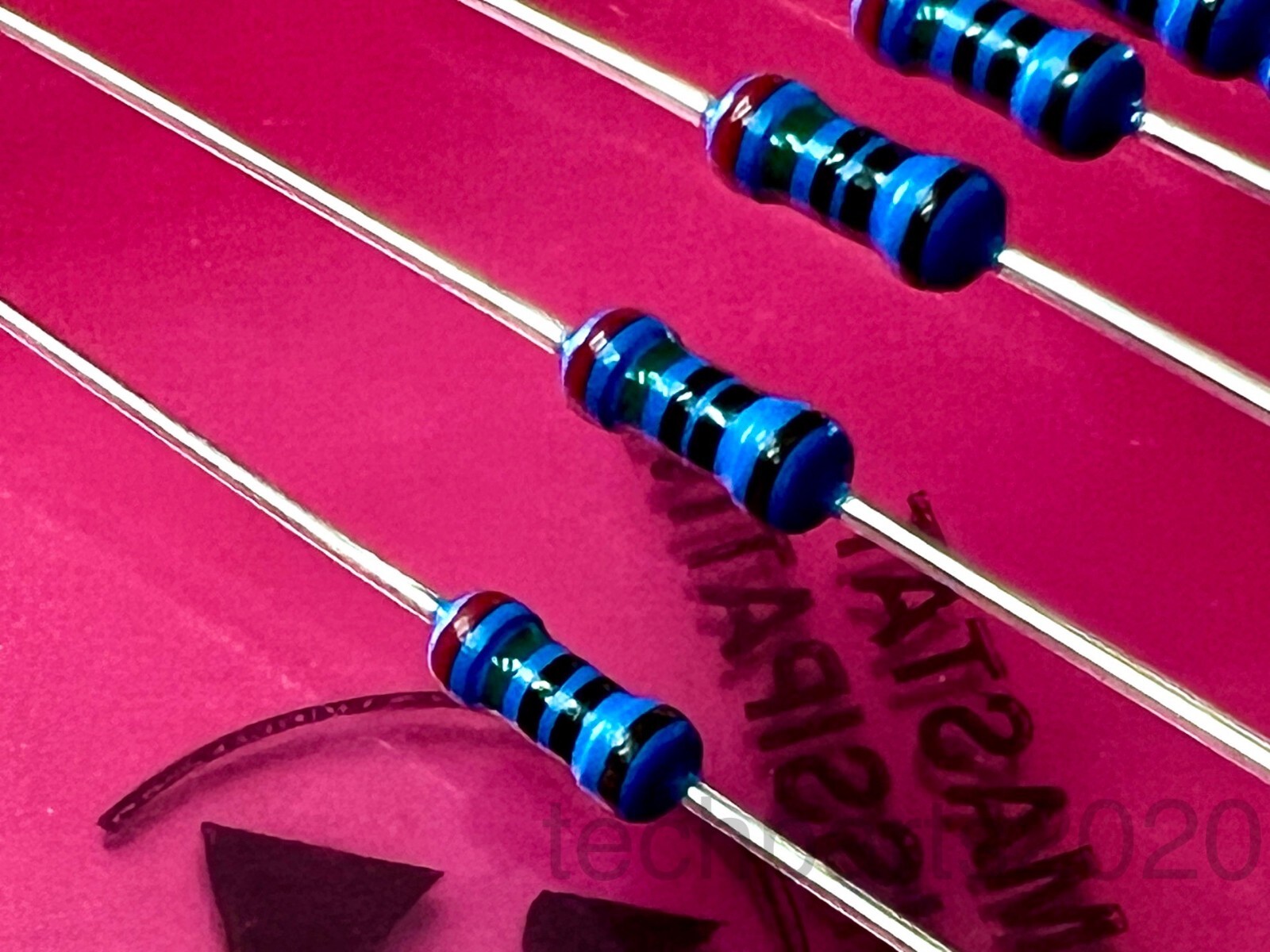 Lot 50pcs pack 1/4W Resistors, 250Ohms, 250R, 1%, for 4-20mA 1-5 Volt Conversion