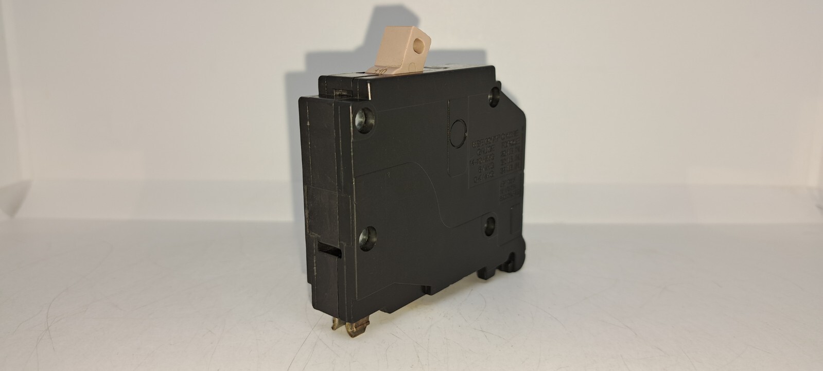 EATON Cutler Hammer CHF120 20 Amp 1 Pole Circuit Breaker with Trip Indicator