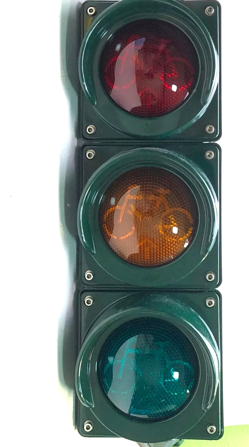Traffic light system LED signal generator 3-field, red/yellow/green, wheel over light arrow ø100 mm