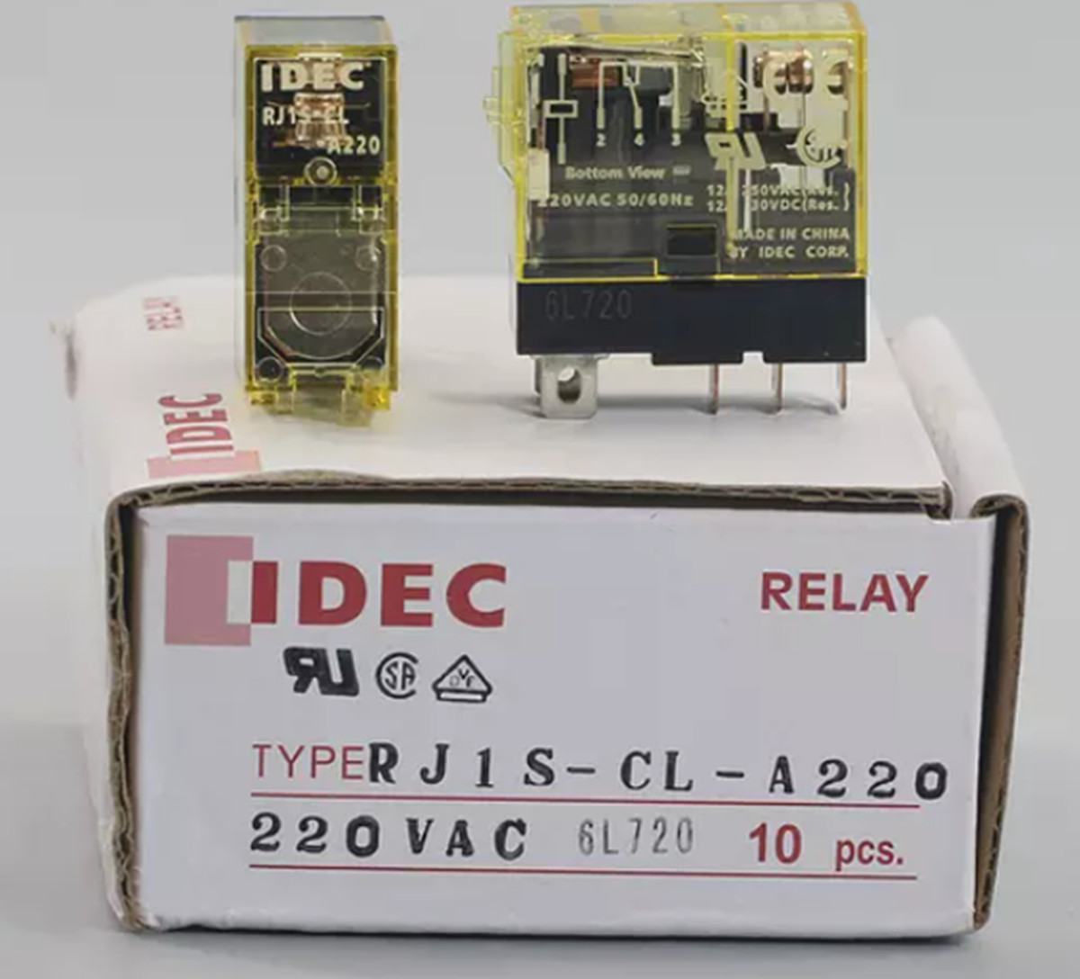 10PCS/1Box NEW IDEC Relays RJ1S-CL-A220 RJ1SCLA220 220VAC