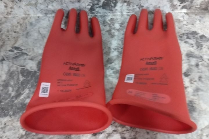 National Safety Apparel KITGC0R10-NR Size 10 11 In Glove L Electrical Glove Kit
