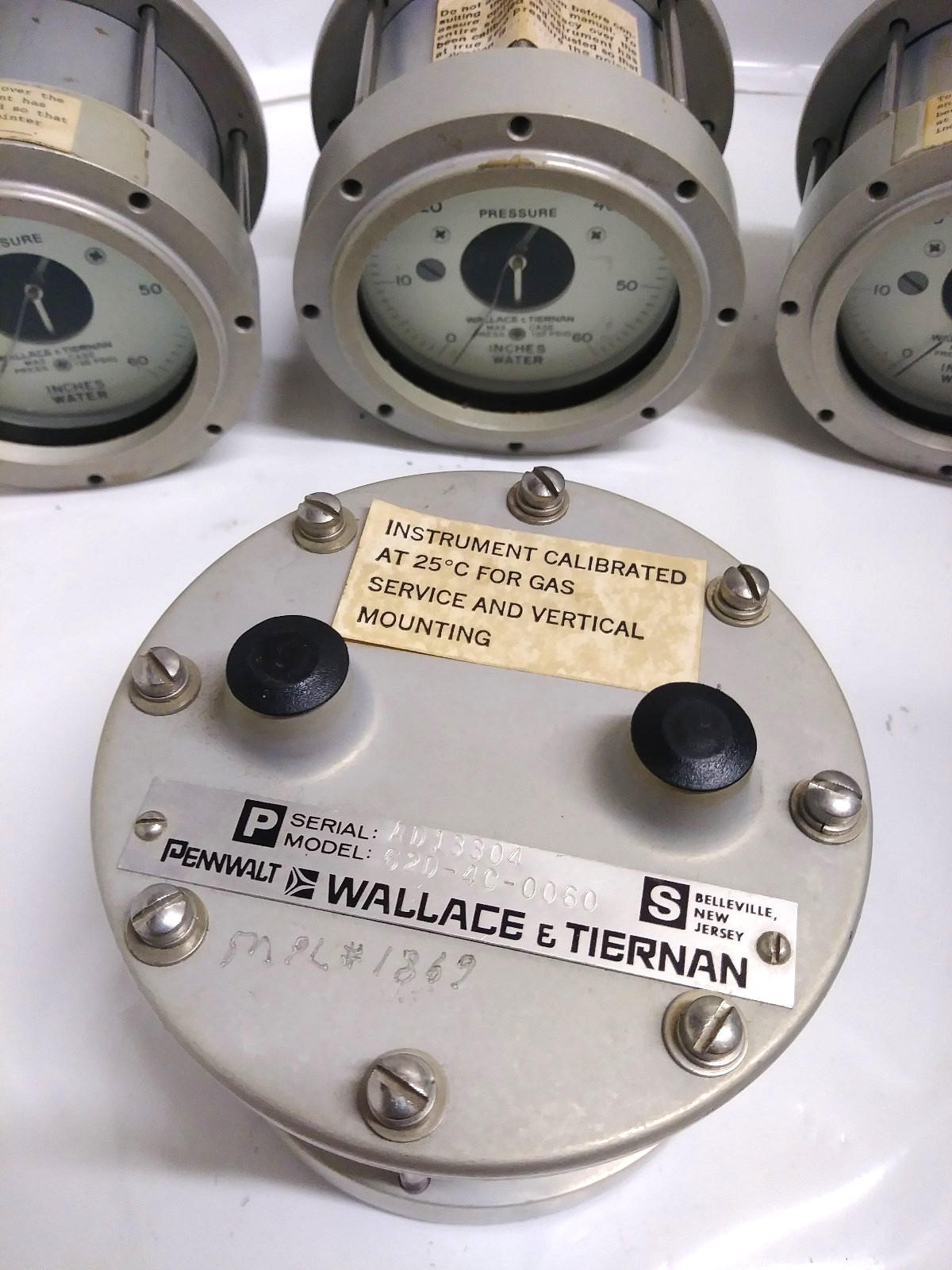 Wallace & Tiernan differential gauge- 60″ of water Model 62D-4C-0060 ITL