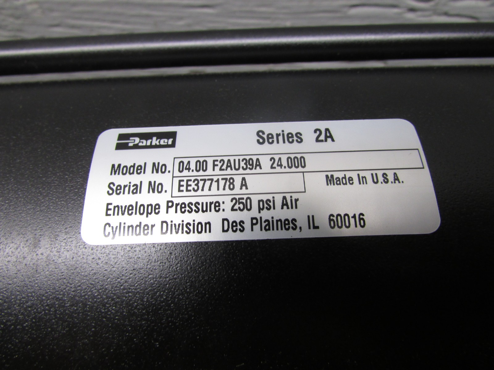 Parker 04.00 F2AU39A 24.000 Air Cylinder 4″ Bore 24″ Stroke 1-3/8″ Rod