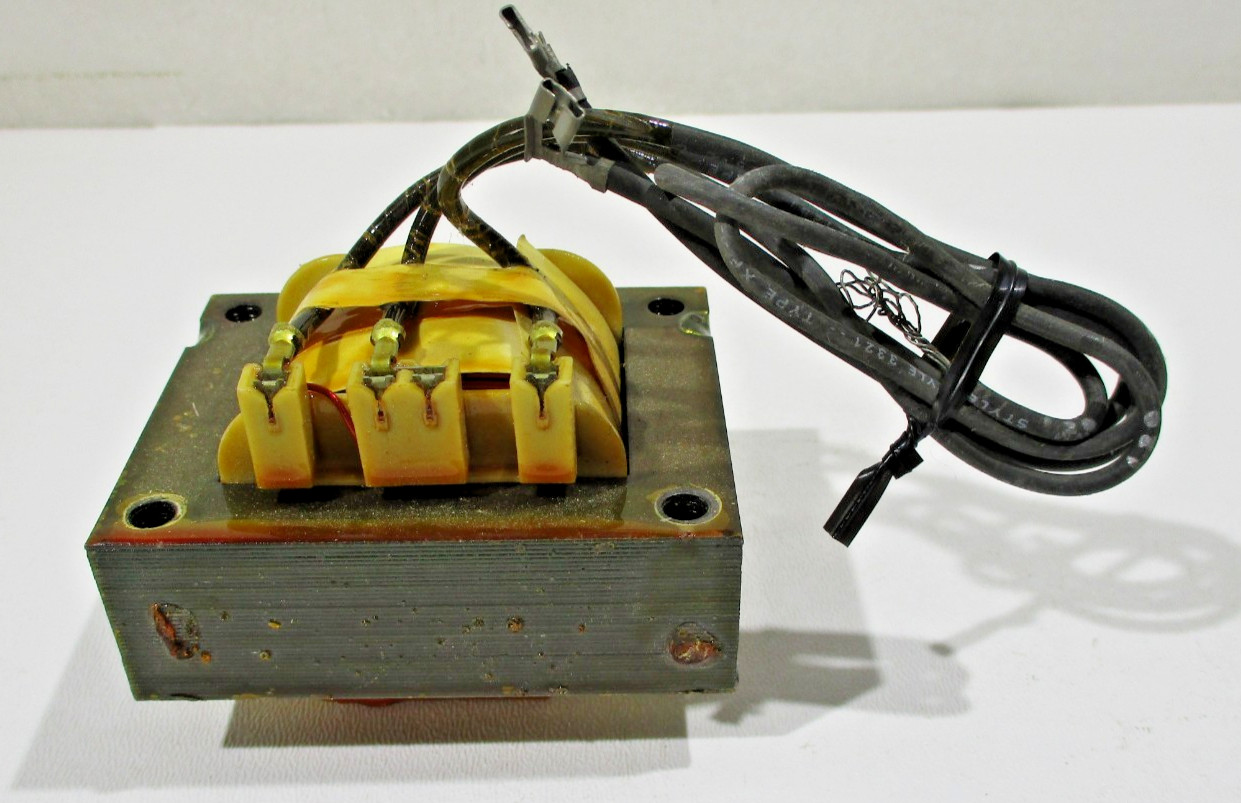 Hubbell Lighting Division 263-1177-9902 Ballast for S68 Lamp