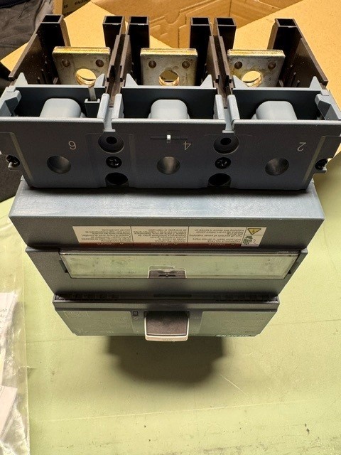 Siemens 3VA5340-6EC31-0AA0 Circuit Breaker 400A 3-Pole 480V NEW OPEN BOX