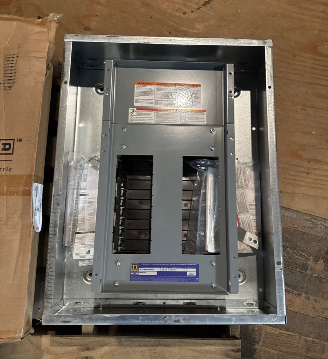 Square D NF Panelboard 100A 480/277V 3PH 4W MLO Panel 100 Amp 18 Cir MH26BE New