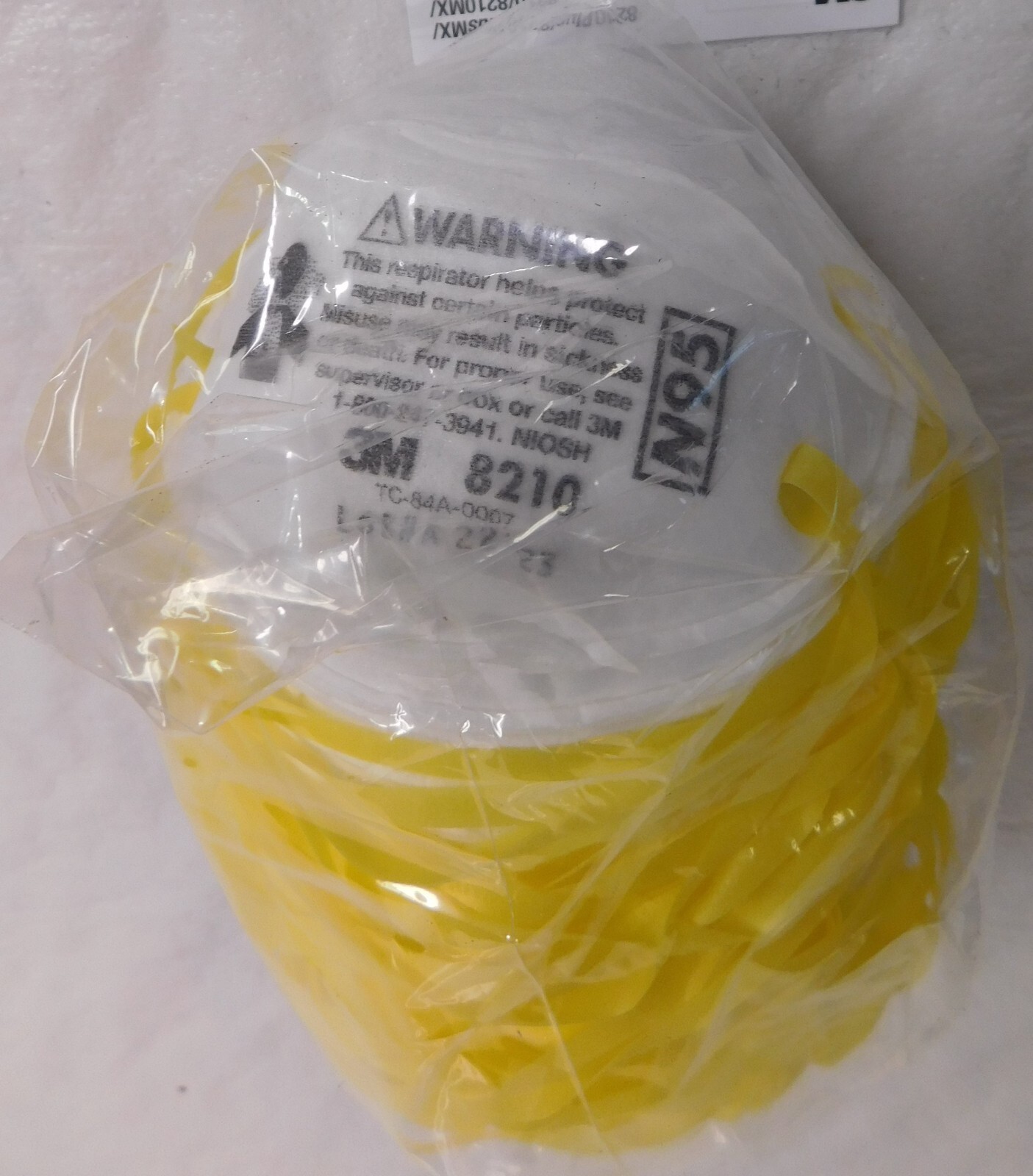Box Of 20 3M 8210 N95 Disposable Protective Particulate Respirator Dust Mask