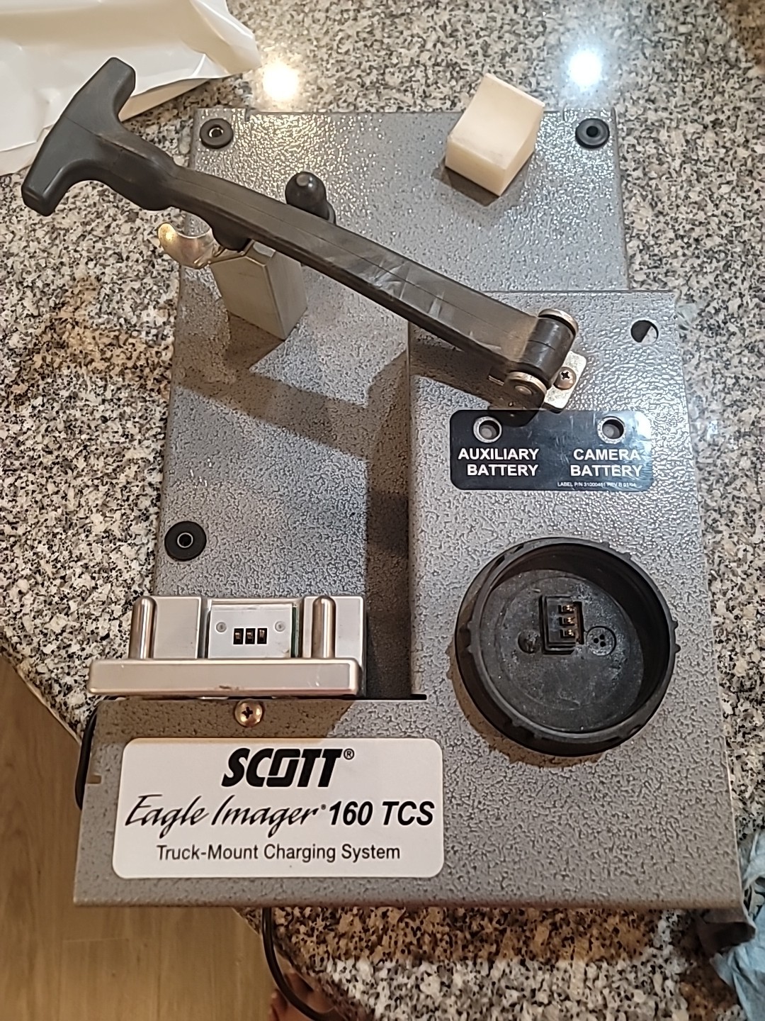 Scott Thermal Imaging Camera – Scott Eagle Imager 160 TCS W/truck Mount Charger