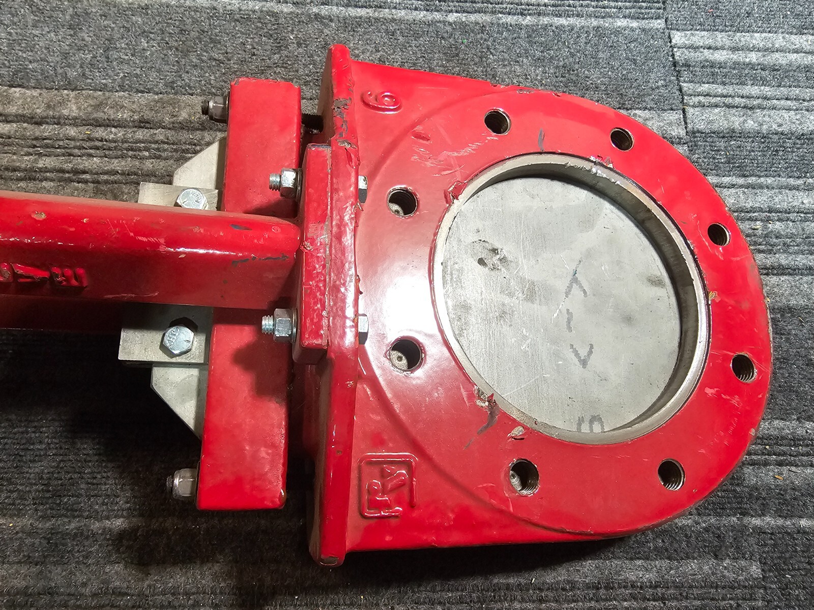 RED VALVE Series Pinch and Check Gate Valve 6″, Red Powder Coated Finish