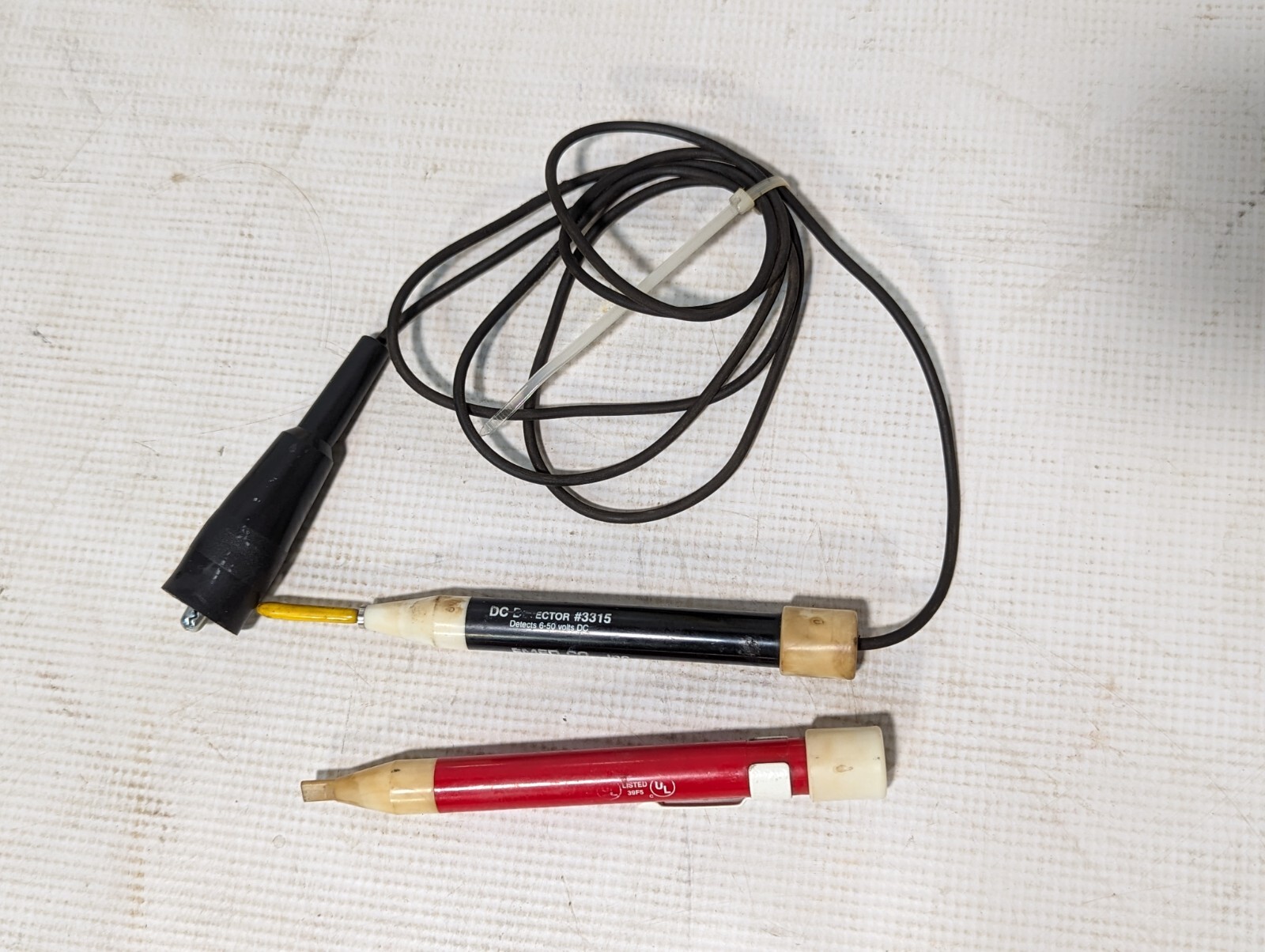 EMED DC voltage detector 3315, other EMED item, presumably an AC voltage detecto
