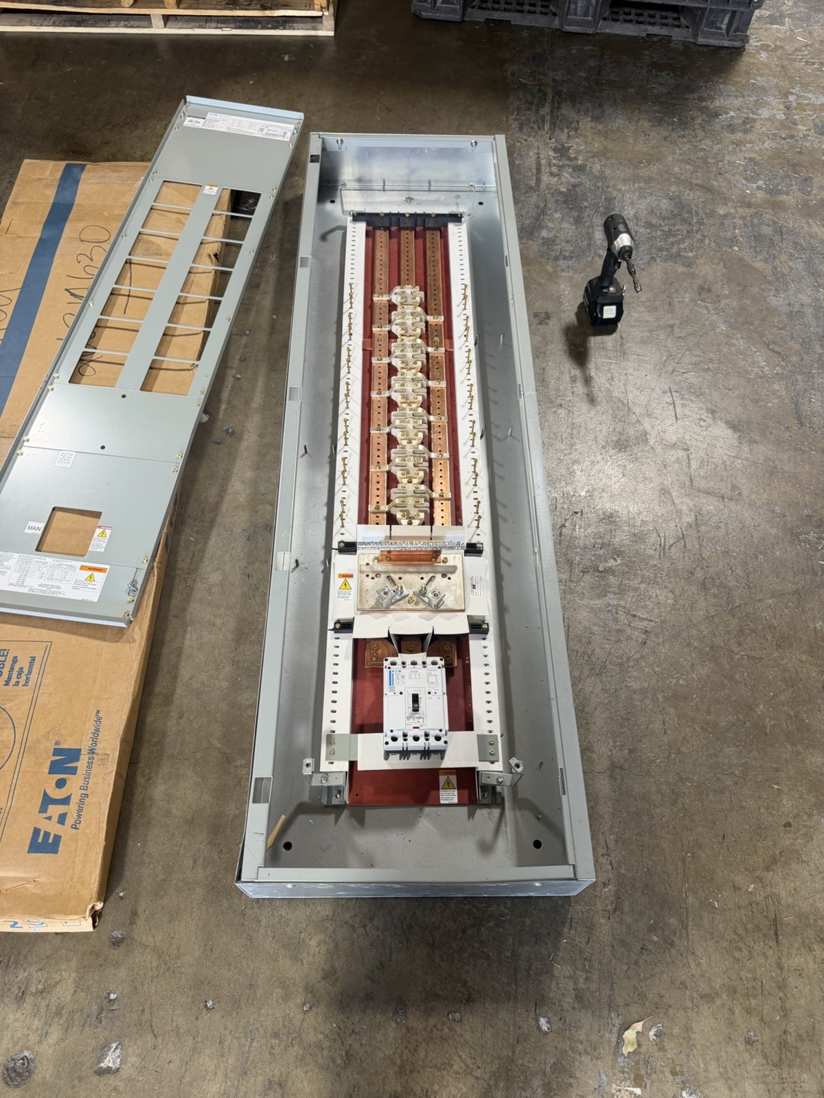 1-EATON PRL3X 250A 480/277V 3P4W MAIN BREAKER PANELBOARD NEMA 1 SURFACE 72” NEW